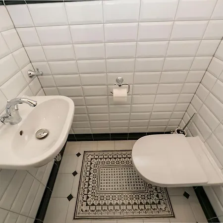 New 1 - Self Check In With Parking Included Apartman *