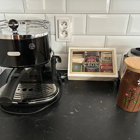 New 1 - Self Check In, Free Parking *