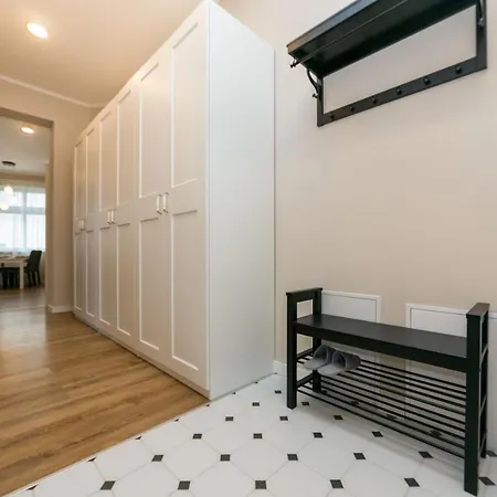 New Apartment 1 - Self Check In With Parking Included Apartament Bratysława